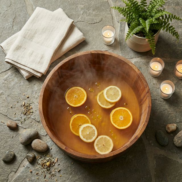 제주 감귤을 띄운 족욕 — 혈행 개선에 도움